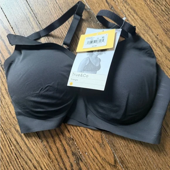 BNWT:True & Co. True Everybody Adjustable Strap Bra. Wireless. Removable Padding - Picture 5 of 5